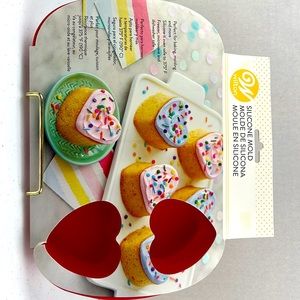 Wilton heart silicone mold